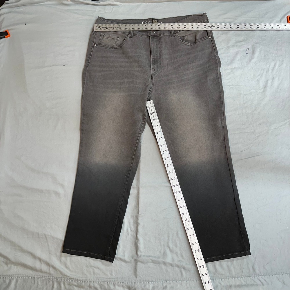 DG2 Diane‎ Gilman Women's Gray Wash Denim Jeans Comfort 16